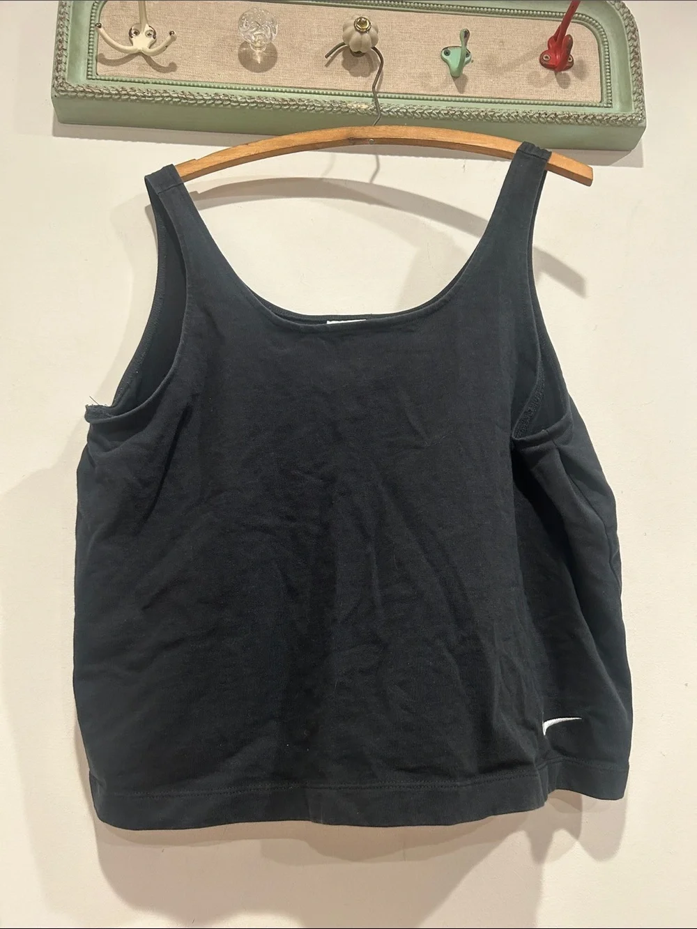 Nike Black Scoop Neck relaxed Tank Top with White Swoosh Womens large